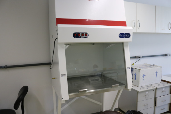 Cabine de fluxo laminar PCR T2,5 ECO marca Pachane